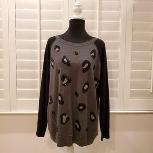 Apt.9 Black & Grey Sweater w/ leopard spotting